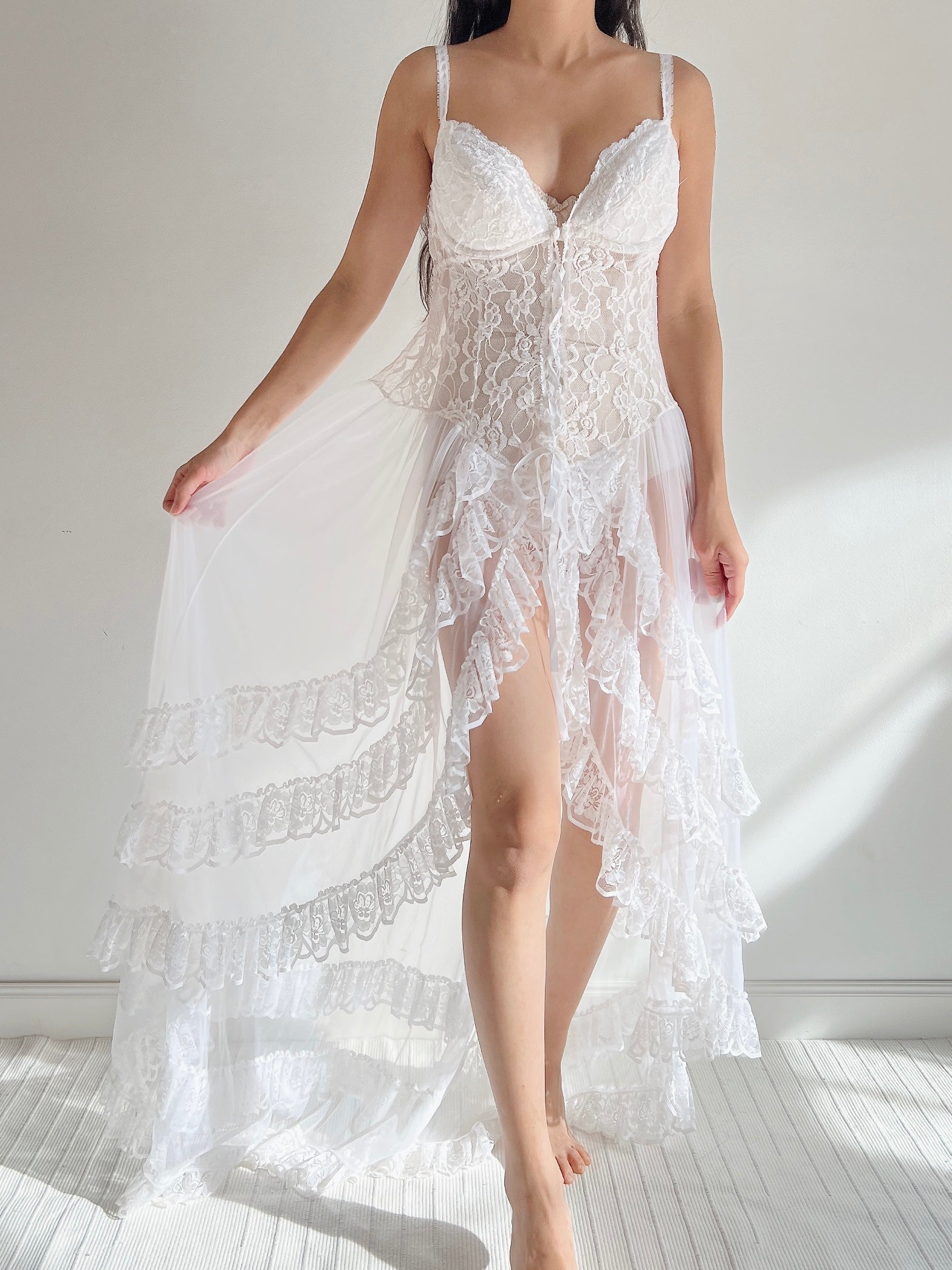Vintage Ivory/White Lace Negligee - M