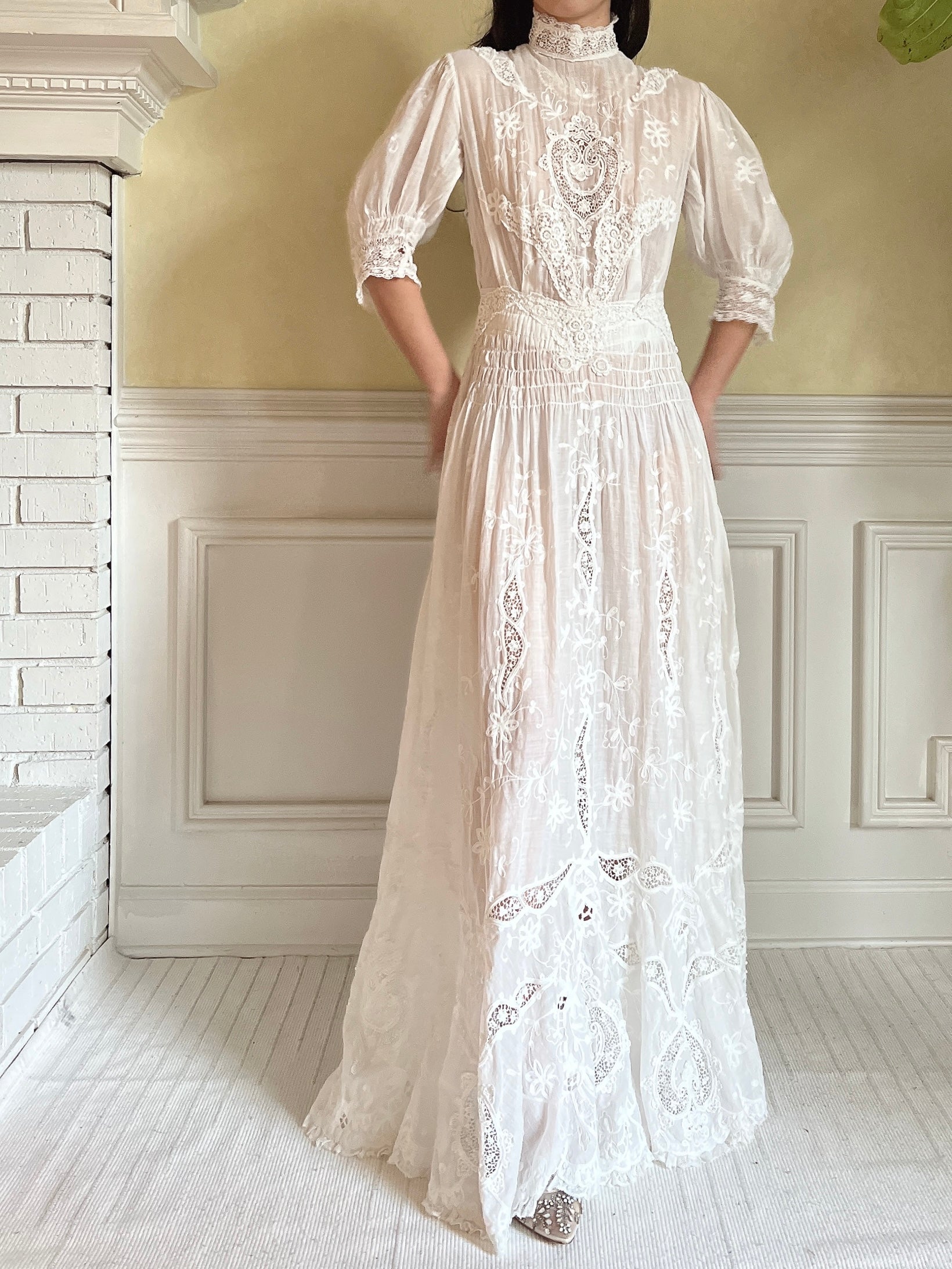 Antique Puff Sleeve Embroidered Dress - S