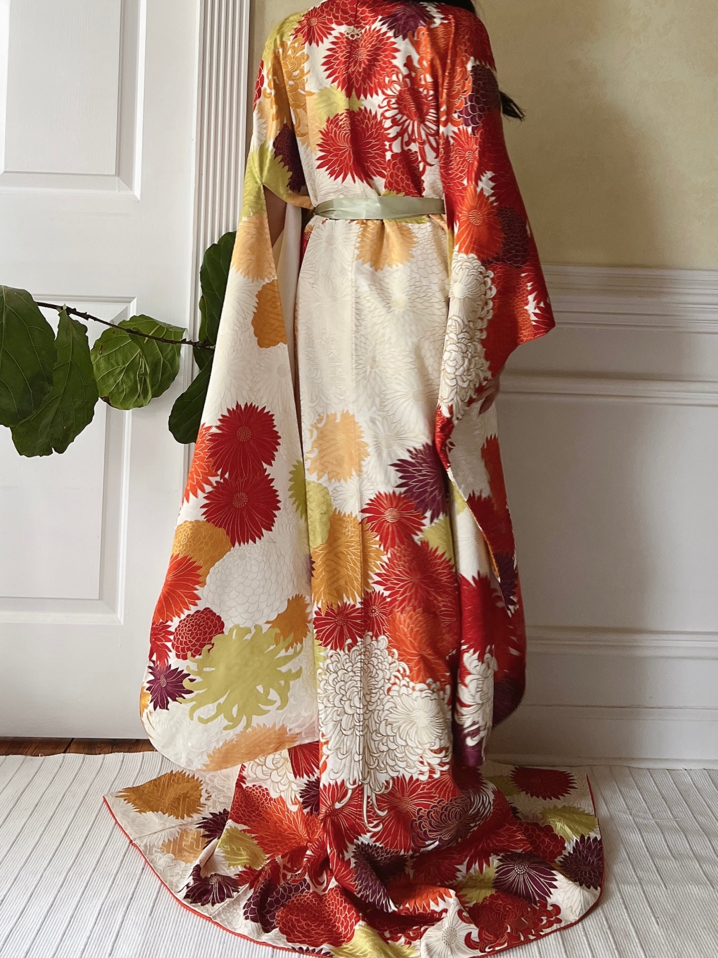 Vintage Silk Chrysanthemum Flowers Kimono - OSFM