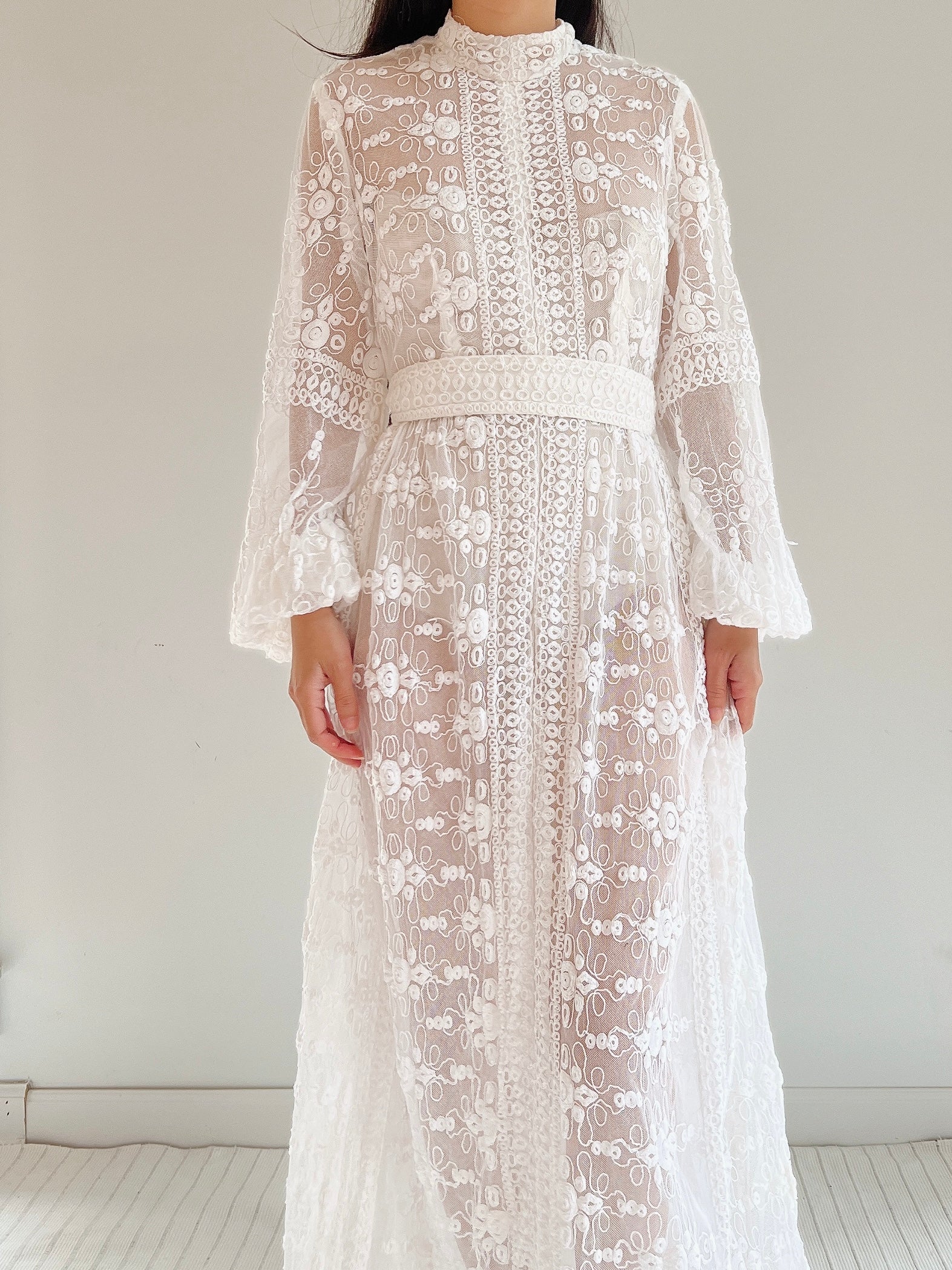 1970s High Neck Puff Sleeves Embroidered Dress - S/M