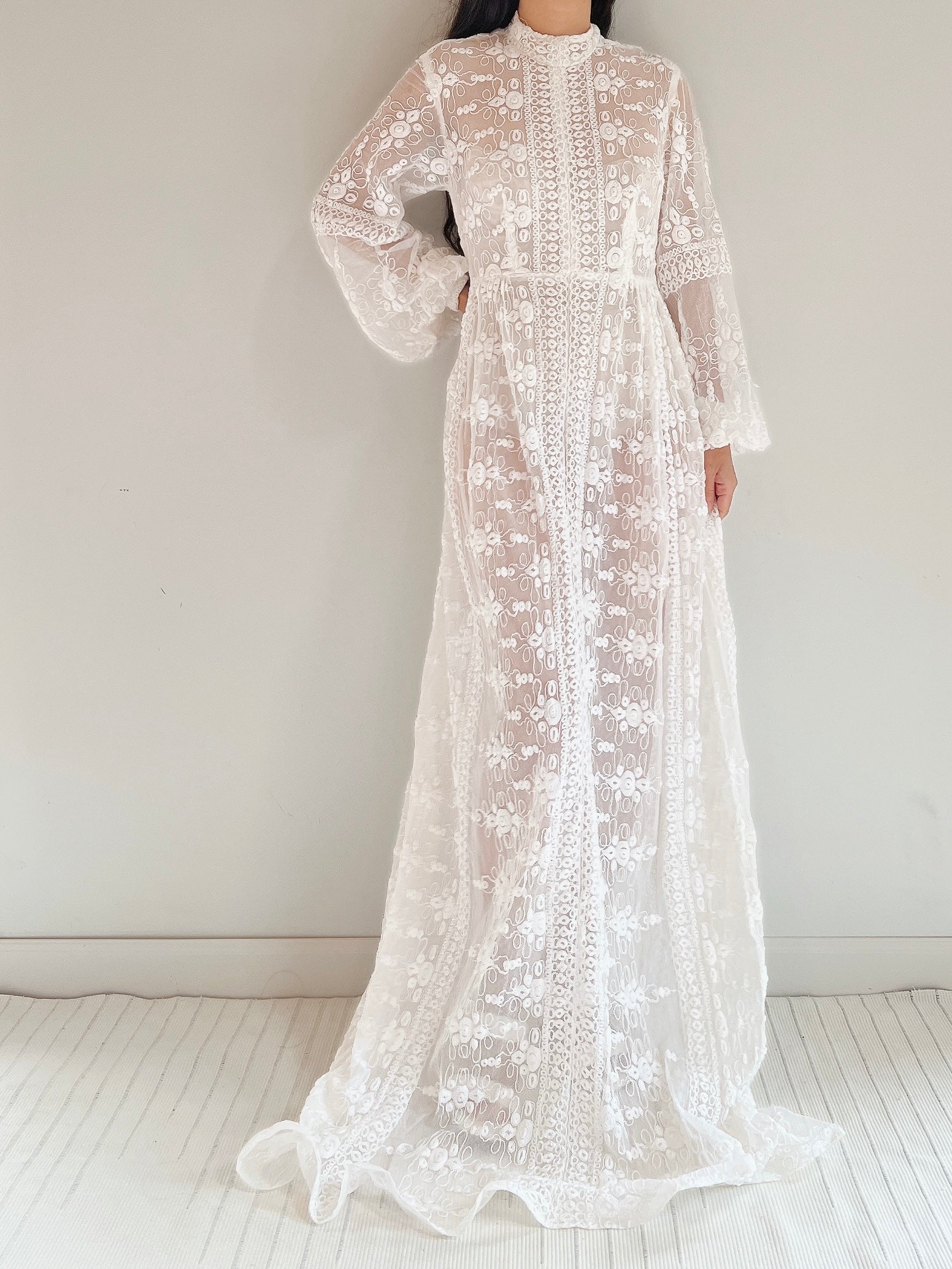 1970s High Neck Puff Sleeves Embroidered Dress - S/M