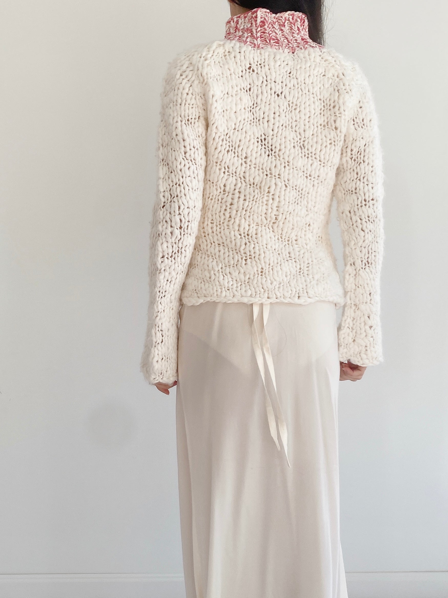 Vintage Hand-Knit Sweater - S