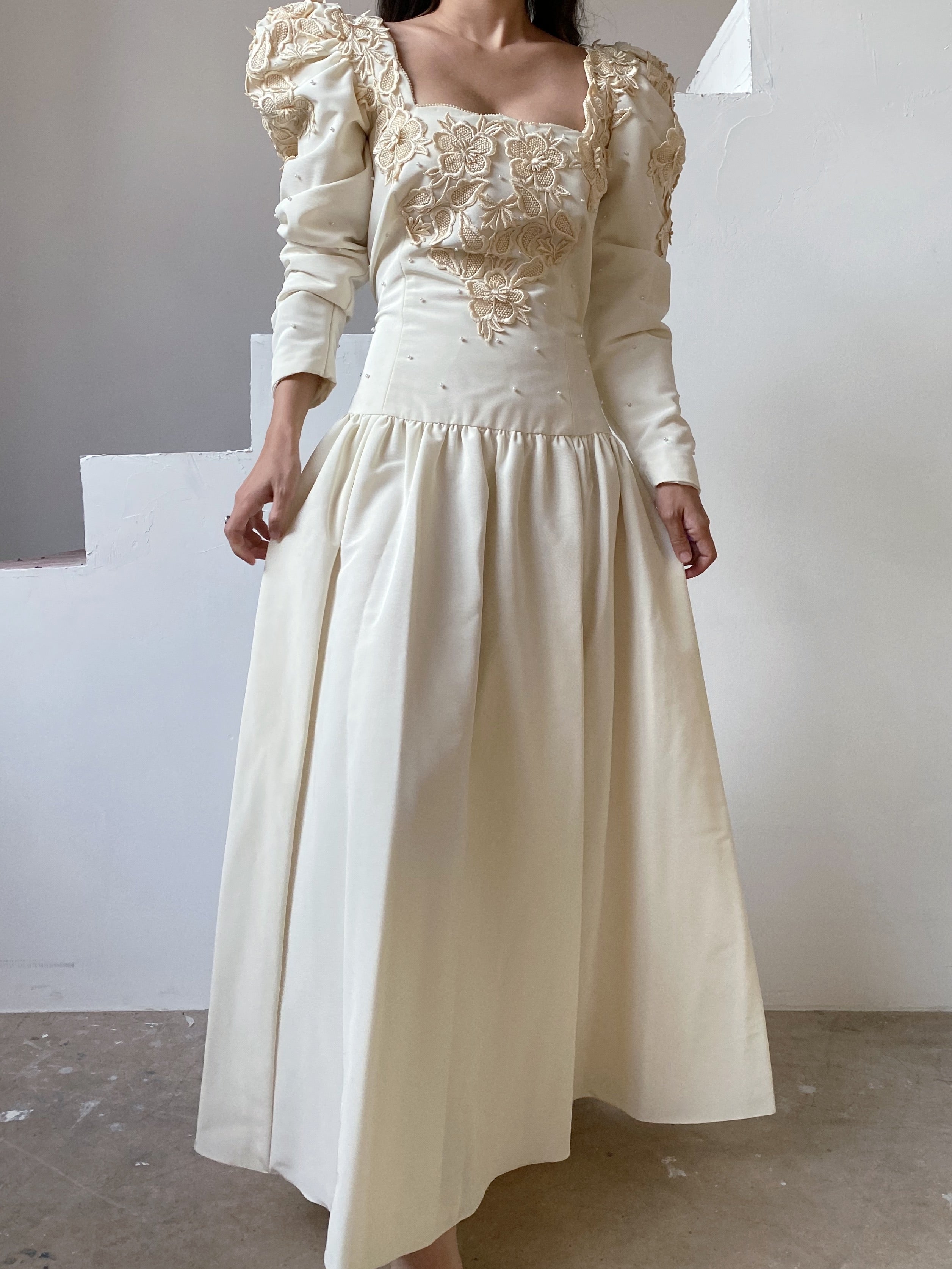 1980s Mutton Sleeve Embroidered Appliqués Gown - M