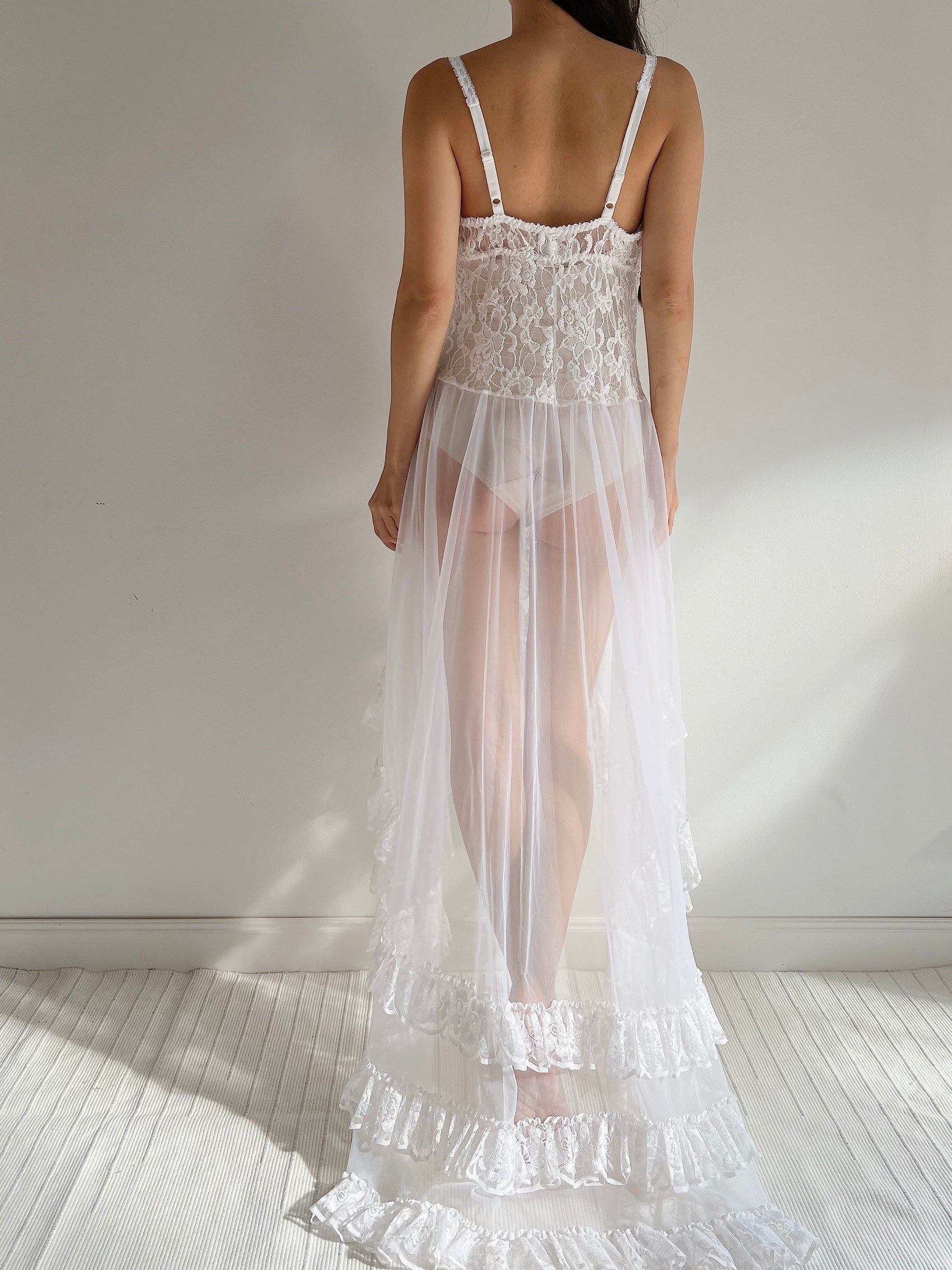 Vintage Ivory/White Lace Negligee - M