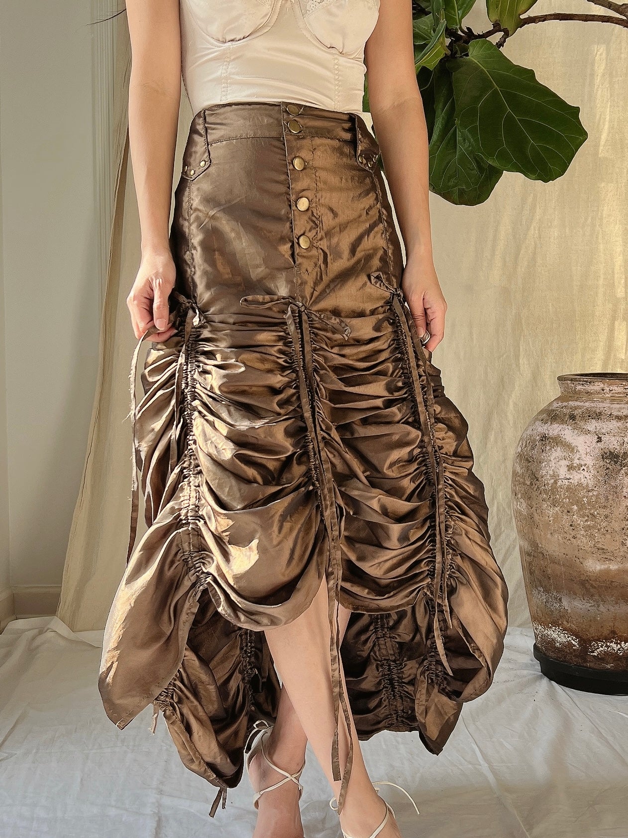 Vintage Metallic Ruche Skirt - L