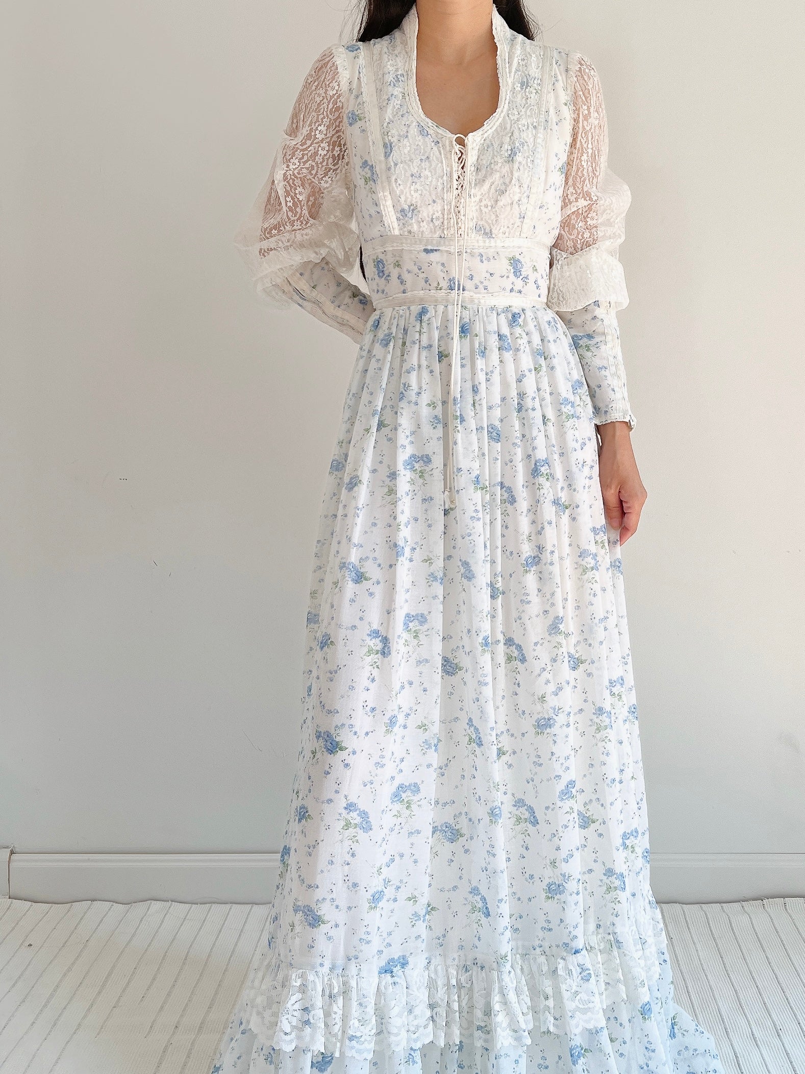 1970s Gunne Sax Puff Sleeves Cotton Dress - S-M