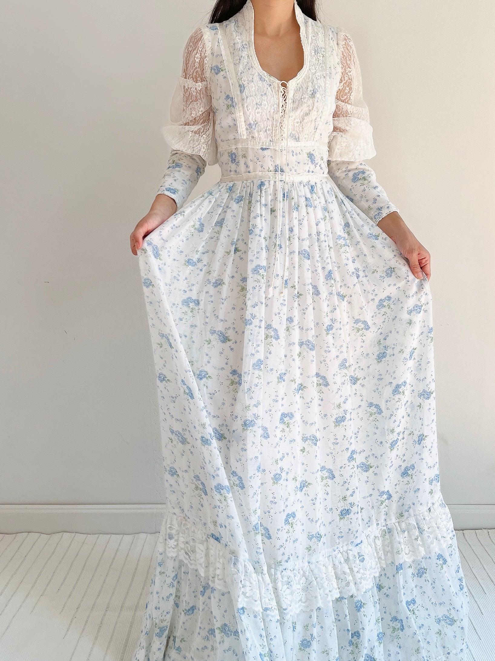 1970s Gunne Sax Puff Sleeves Cotton Dress - S-M
