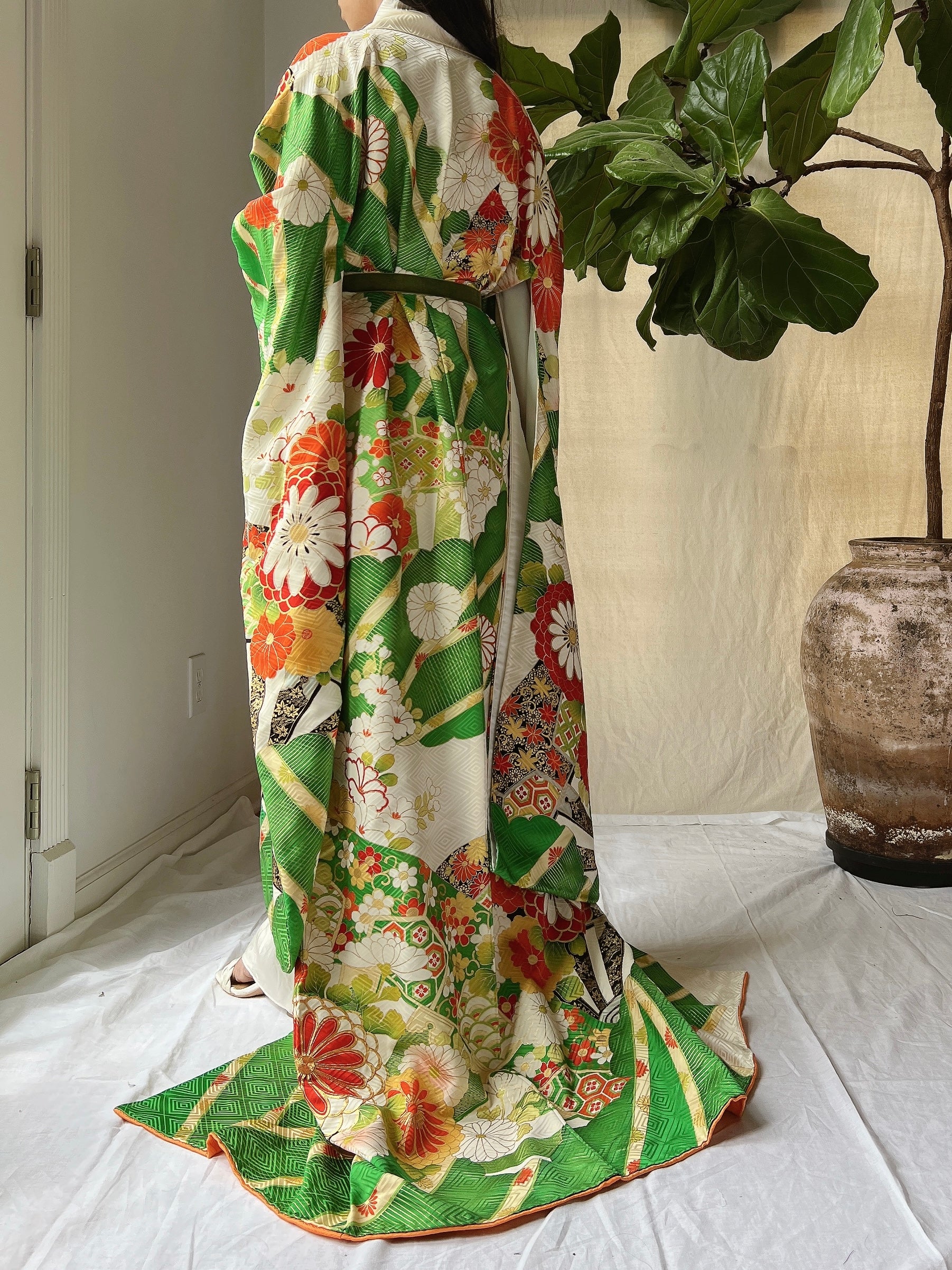 Vintage Silk Gold Painted Embroidered Kimono - OSFM