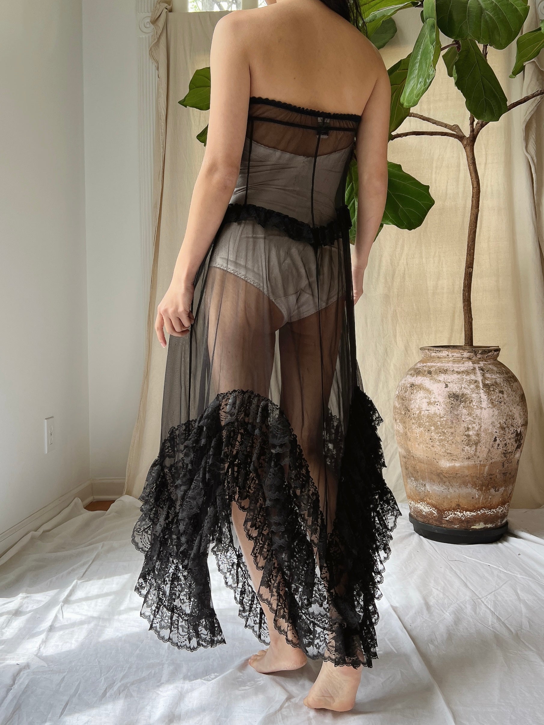 Vintage Strapless Ruffle Negligee - L