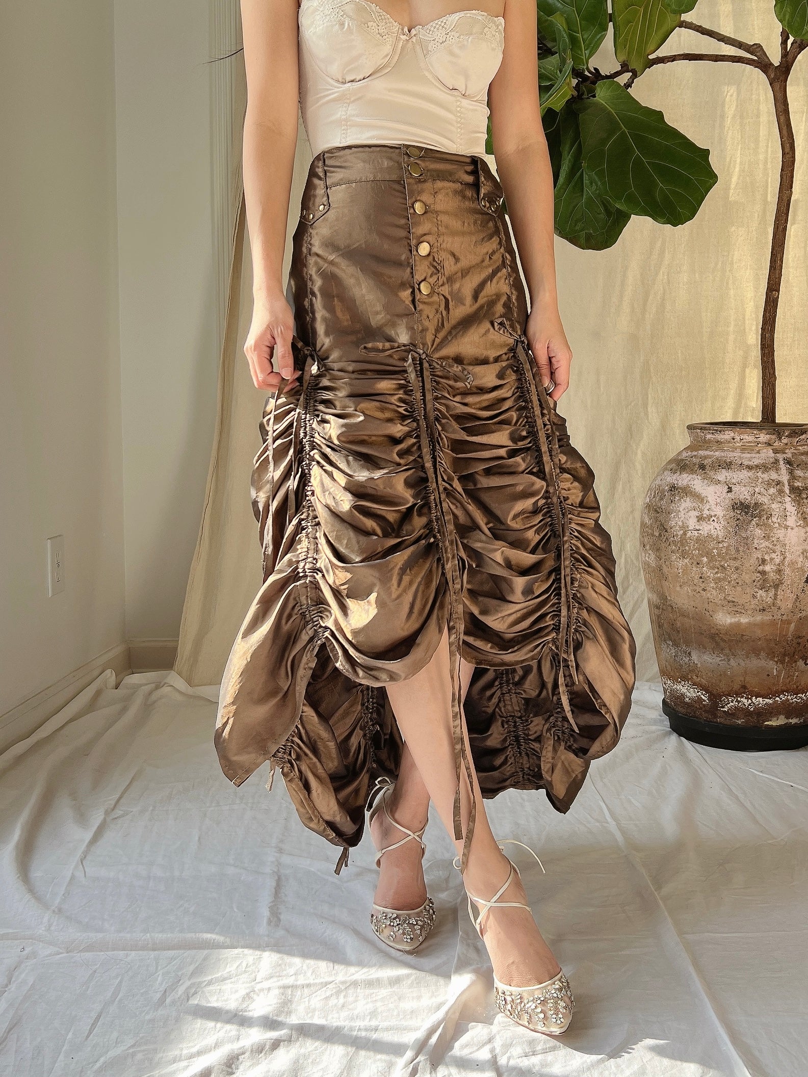 Vintage Metallic Ruche Skirt - L