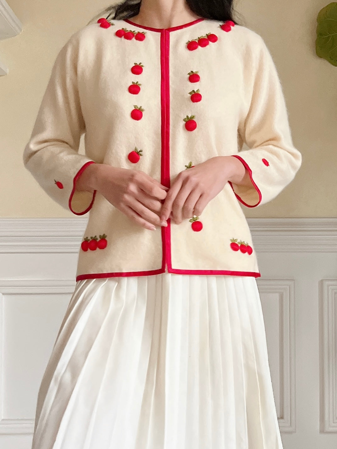 Vintage Cherry Embroidered Cardigan - S/M