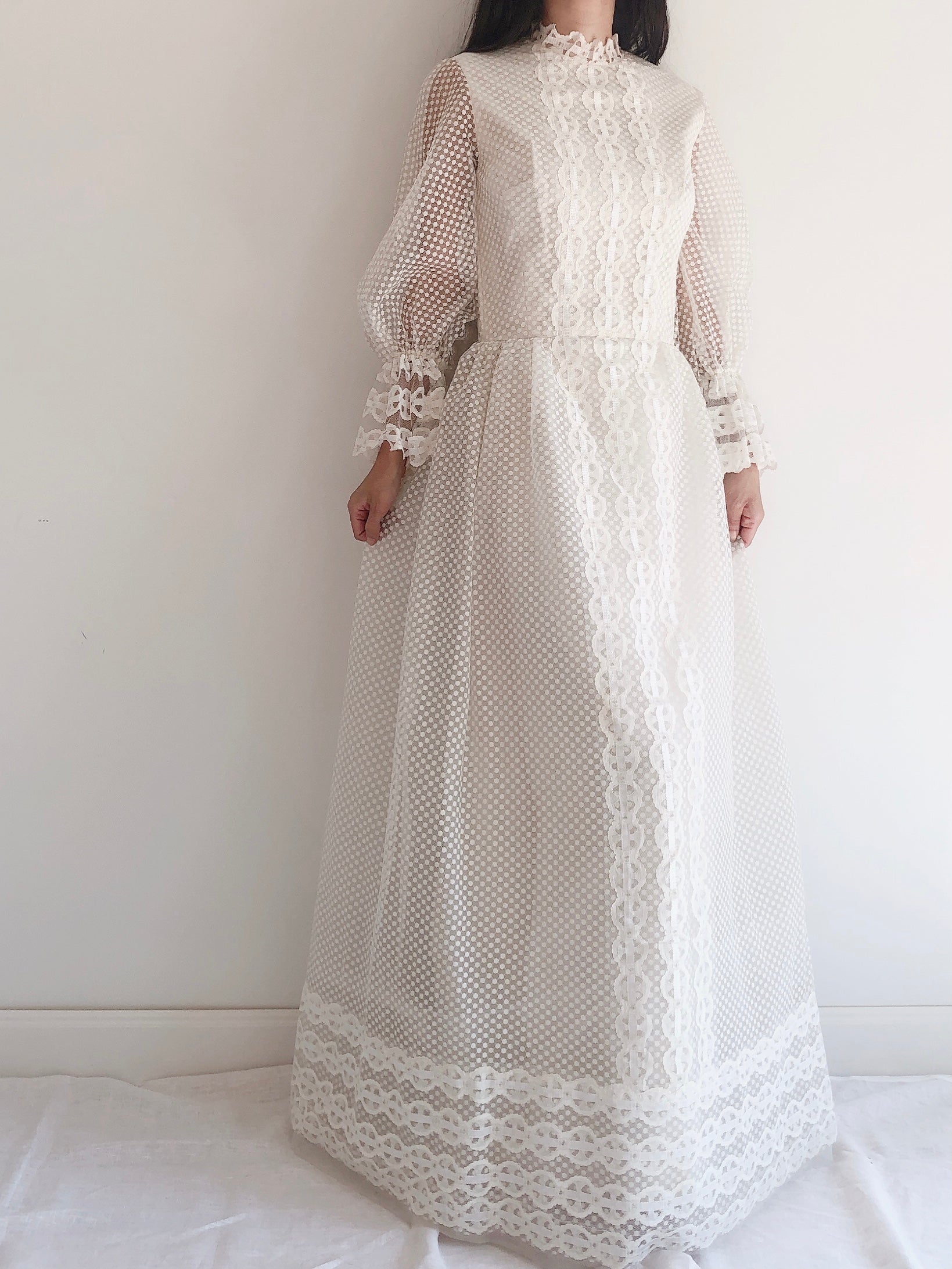 1960s Puff Sleeves Dotted Gown - S