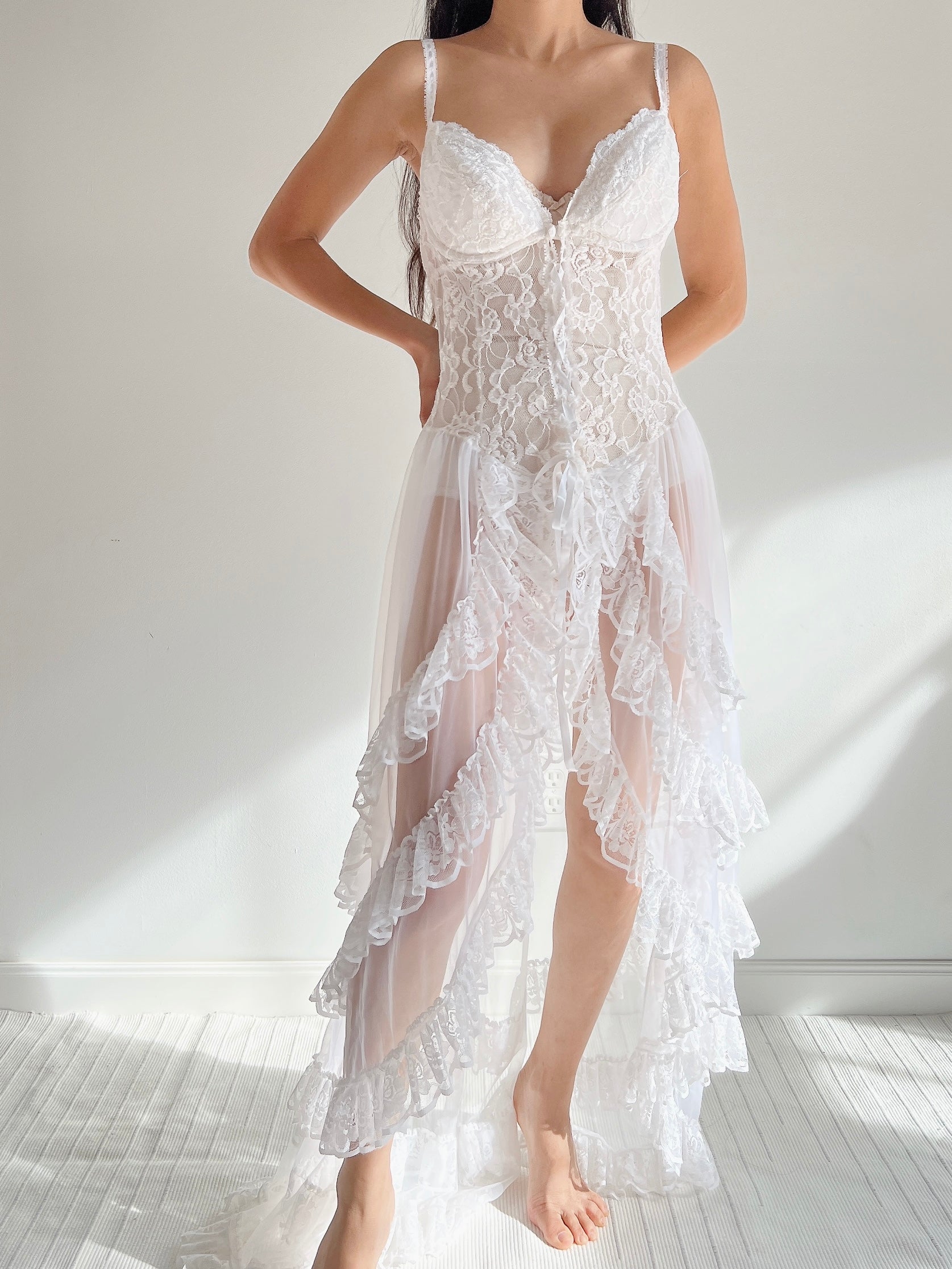 Vintage Ivory/White Lace Negligee - M