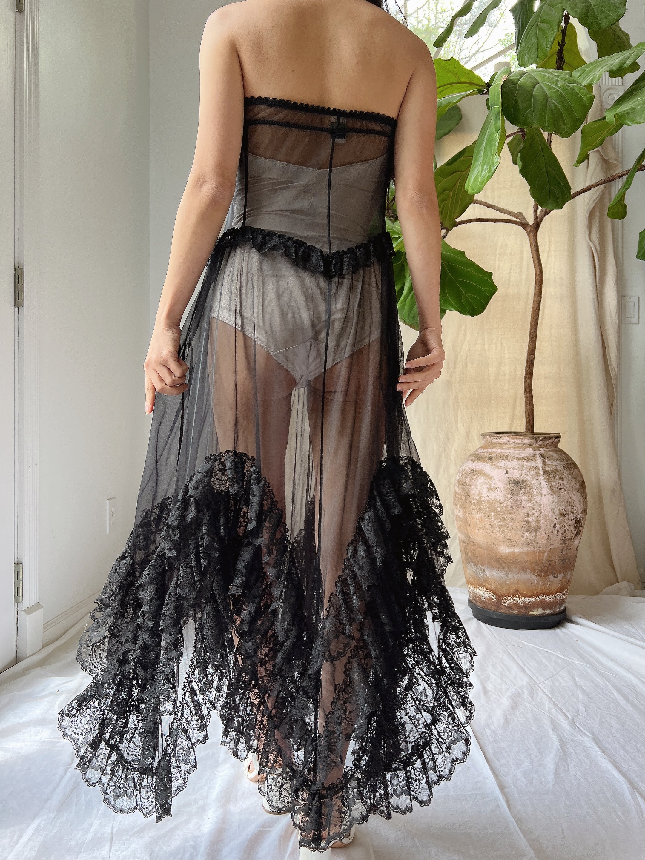 Vintage Strapless Ruffle Negligee - L