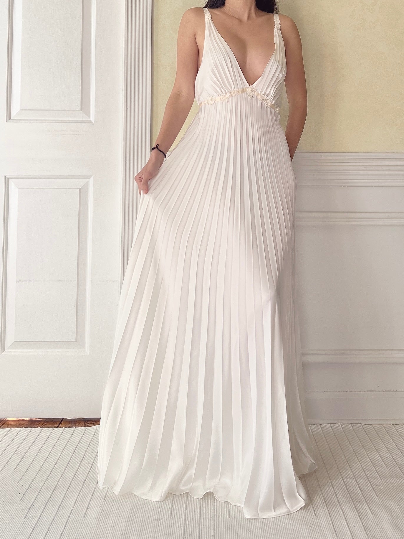 Vintage Pleated Ivory Satin Dress - M