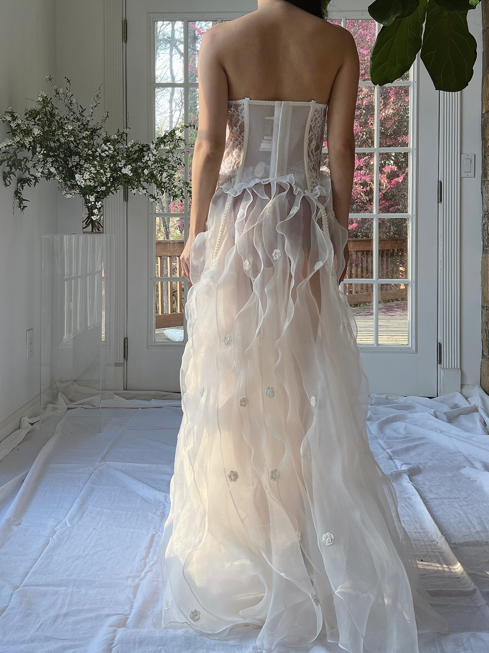 Y2K White Sheer Ruffle Skirt - M