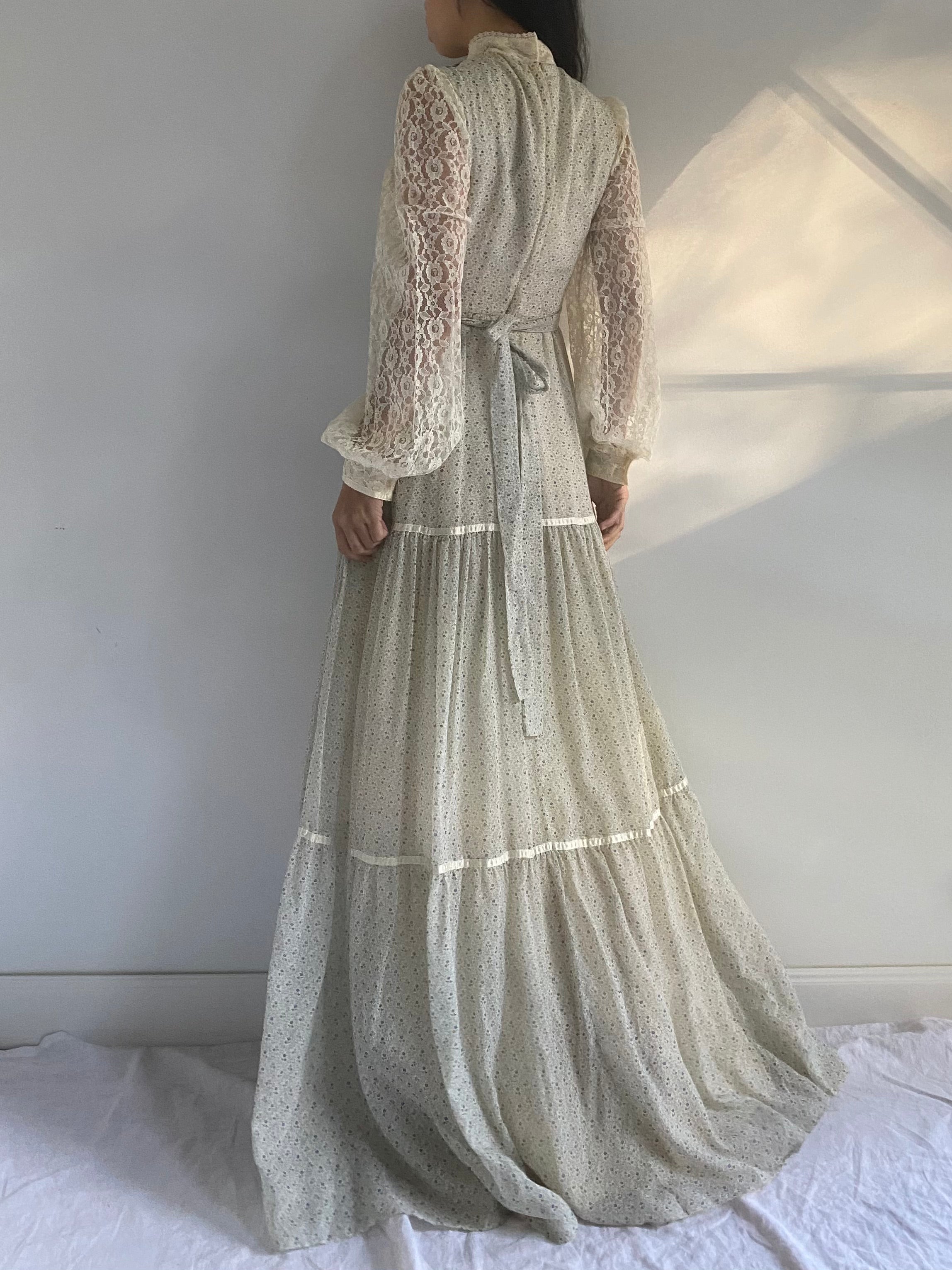 Vintage Lace Sleeves Calico Dress - XS/S