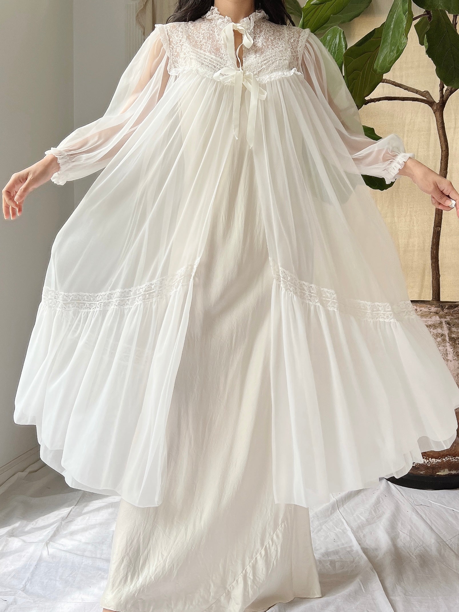 1960s Ivory Nylon Dressing Gown - OSFM