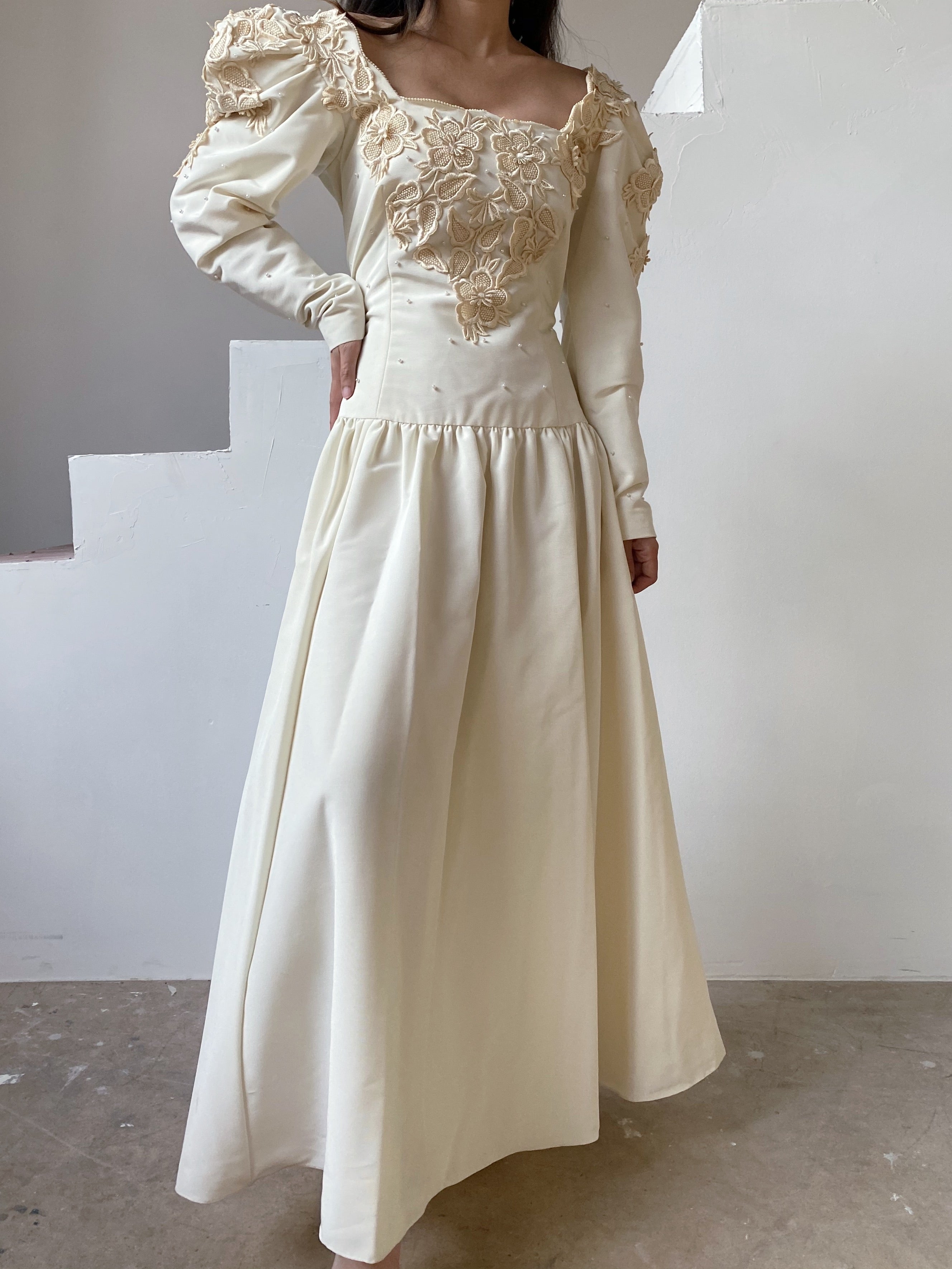 1980s Mutton Sleeve Embroidered Appliqués Gown - M