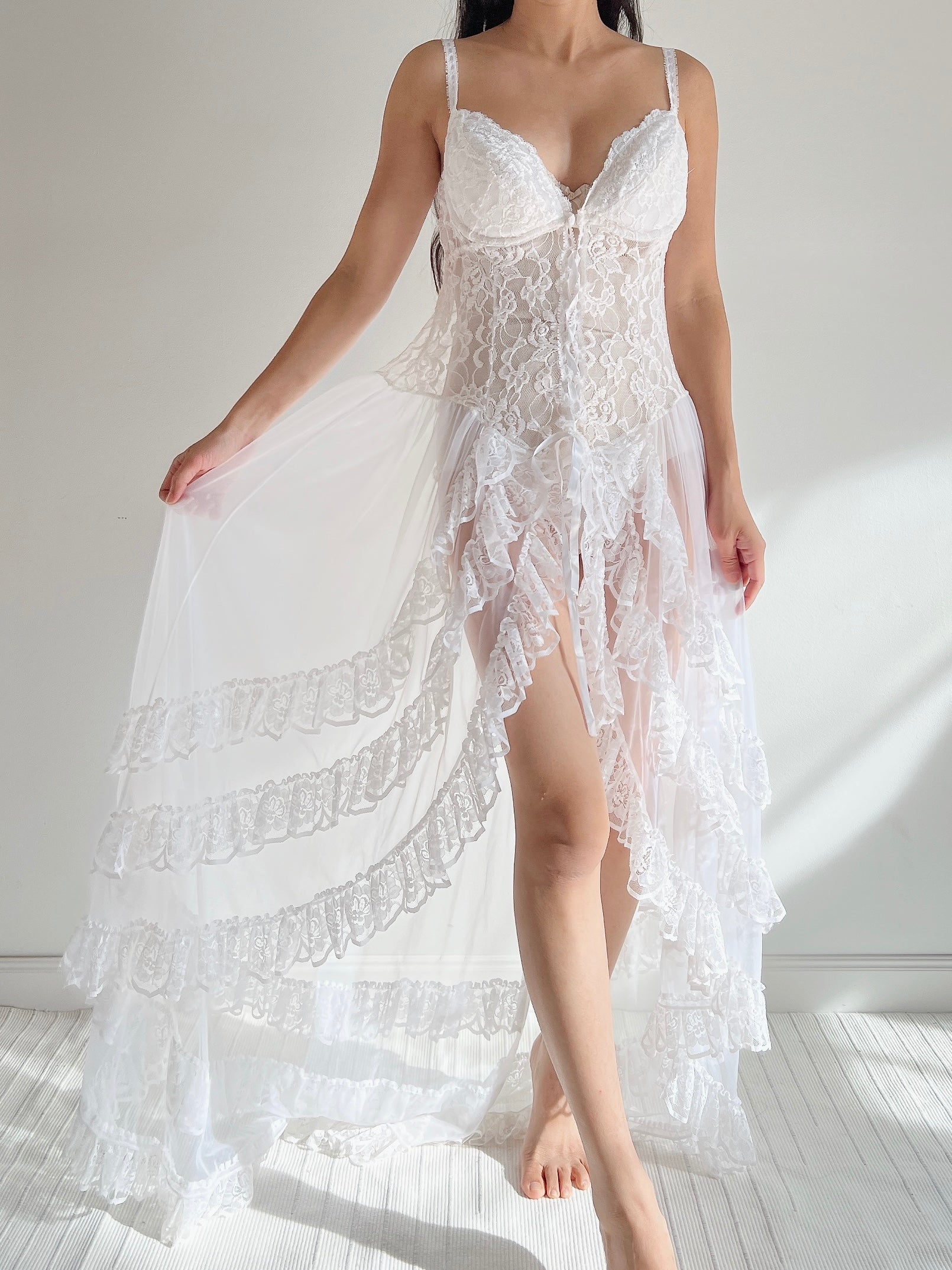 Vintage Ivory/White Lace Negligee - M