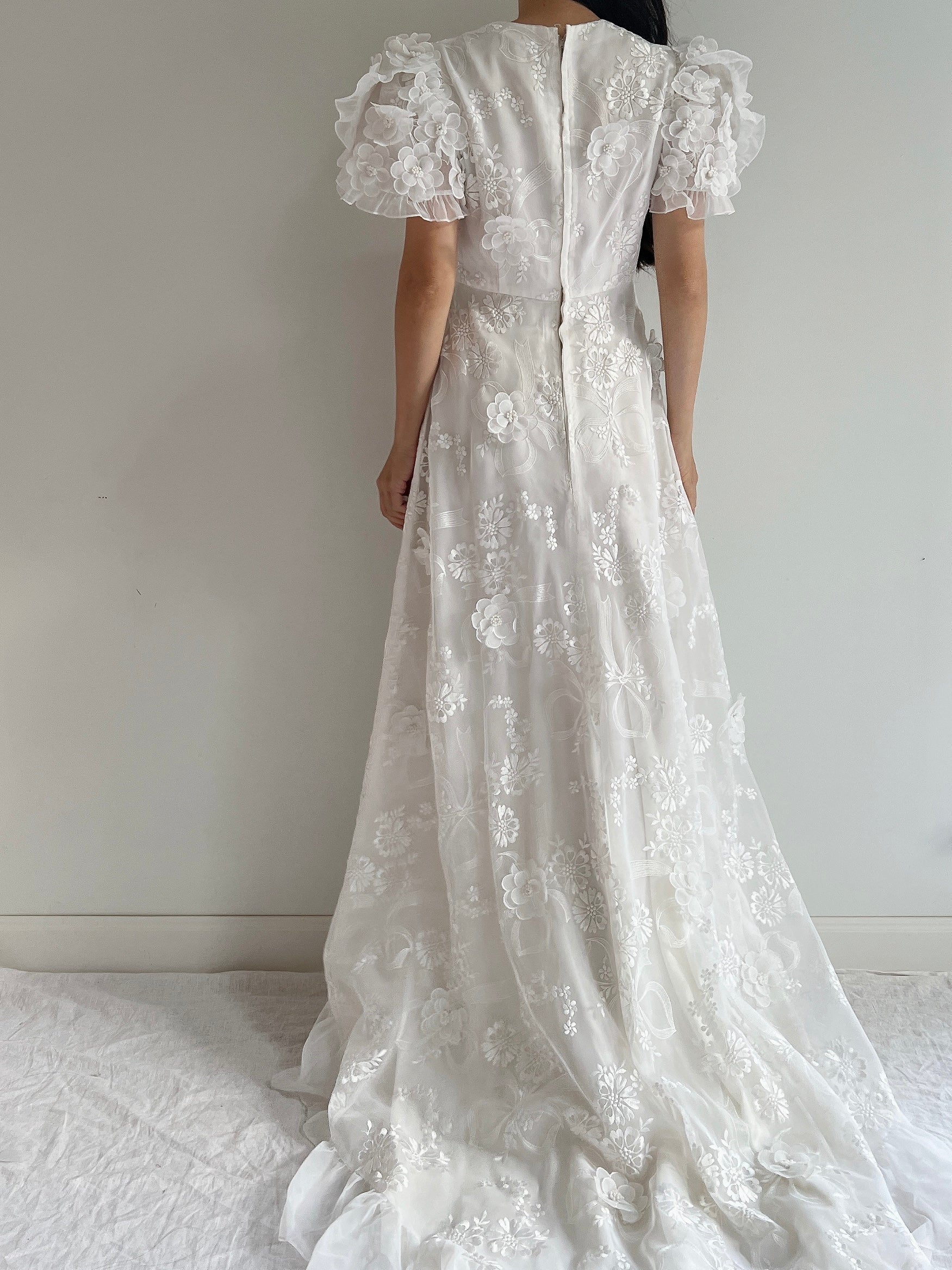 Vintage White 3D Floral Dress - S