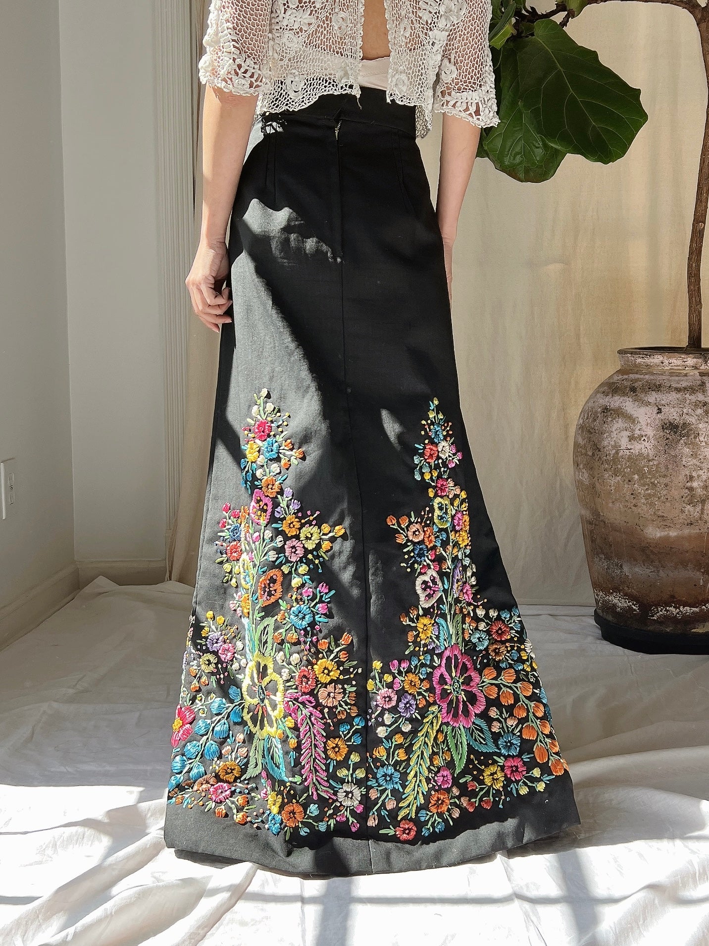 Vintage Raffia Embroidered Skirt - M
