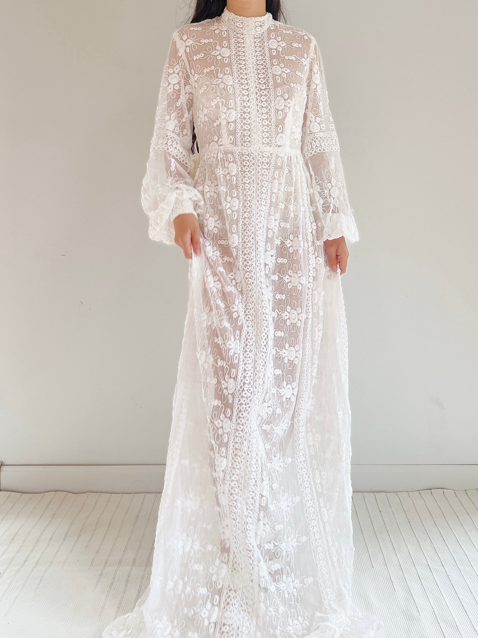 1970s High Neck Puff Sleeves Embroidered Dress - S/M